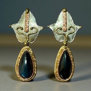 Vintage Signed IXEL Multi/Metals & Black Teardrop Clip On Earrings